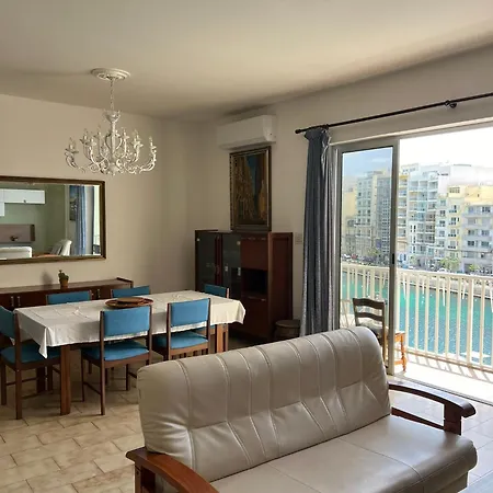 Homestay S1 Double Room, Shared Bathroom *