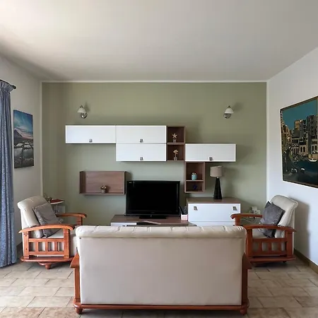 Kwatera prywatna S1 Double Room, Shared Bathroom